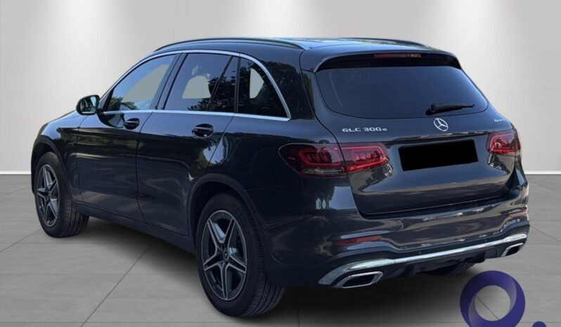 
								Mercedes-Benz GLC 300 de 4MATIC AMG Line full									