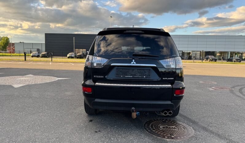 
								Mitsubishi Outlander 2.2 DI-D 156 ch 4×4 Automatique full									