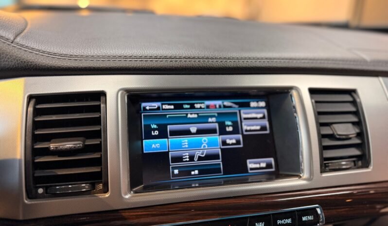 
								Jaguar XF 2.2D 200 ch Sportbrake Premium Luxury Aero, Cuir, Aero full									
