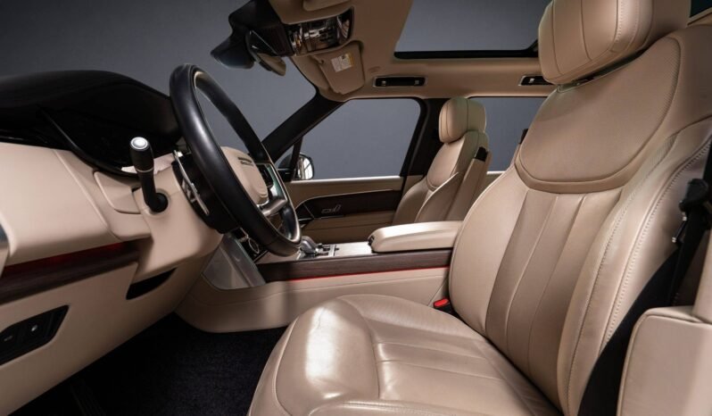 
								Land Rover Range Rover P440e SE AWD | 440 ch | PHEV | 360° | Meridian | Panoramique | ACC full									