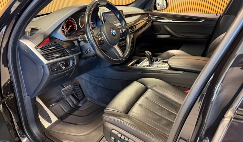 
								BMW X5 xDrive30d 3.0 258 ch M Sport | Vision Nocturne | Cuir | Attelage | 4×4 | Automatique full									