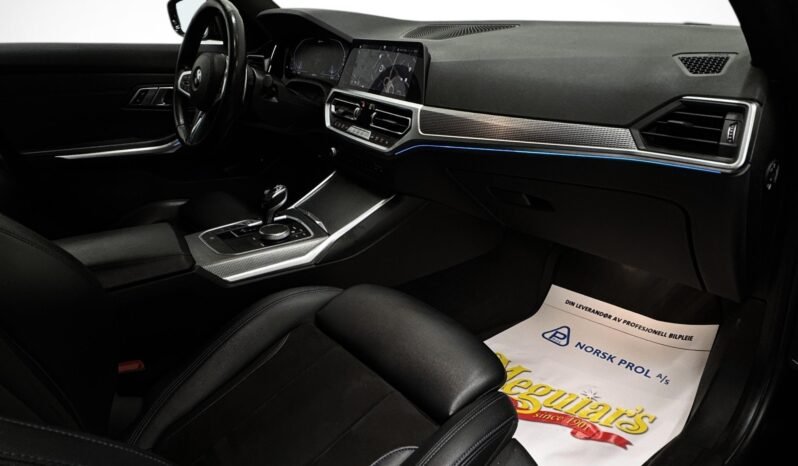 
								BMW 330e 330e/ M-SPORT/ NAVI/ PDC/ FOSSE À COQ VIVANT/ AMBIANT/ full									
