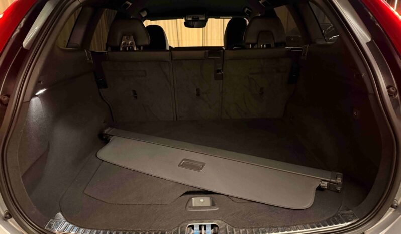 
								Volvo XC60 D4 AWD Summum | Cuir | ACC | Chauffage | Crochet | Mémoire | Navigation full									