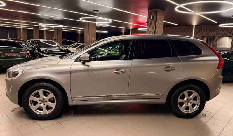 
								Volvo XC60 D4 AWD Summum | Cuir | ACC | Chauffage | Crochet | Mémoire | Navigation full									