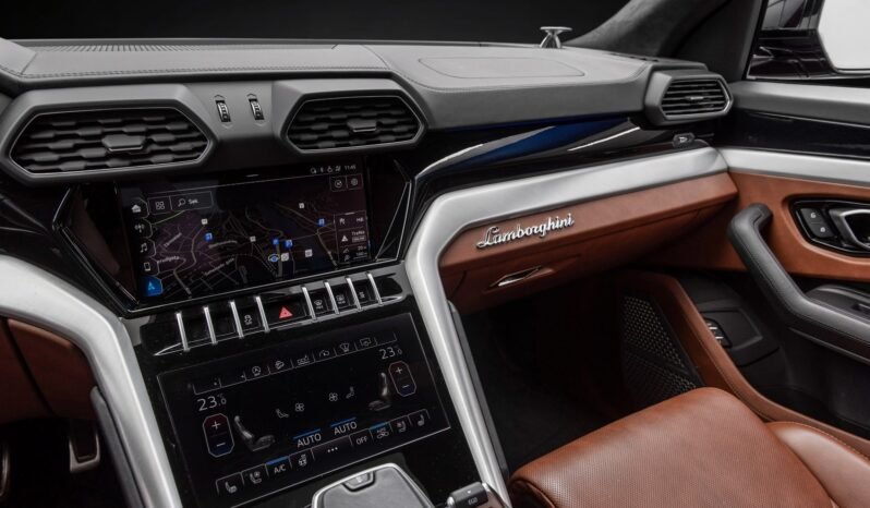 
								Lamborghini Urus 4.0 V8 650 ch – Night Vision, Massage, ADAS, Pano, Soft Close, Webasto, Crochet fixe full									