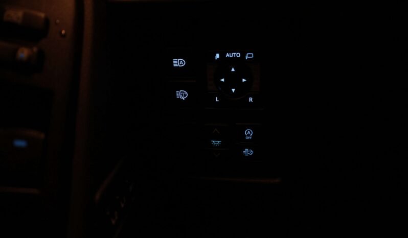 
								Toyota Land Cruiser GX 2.8 D-4D 204 ch | 4×4 | Black Pack | Webasto | Attelage | JBL | Cuir noir full									