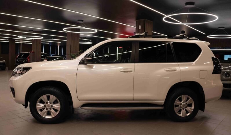 
								Toyota Land Cruiser GX 2.8 D-4D 204 ch | 4×4 | Black Pack | Suspension pneumatique | JBL | ACC | 360° | Garantie 10 ans full									