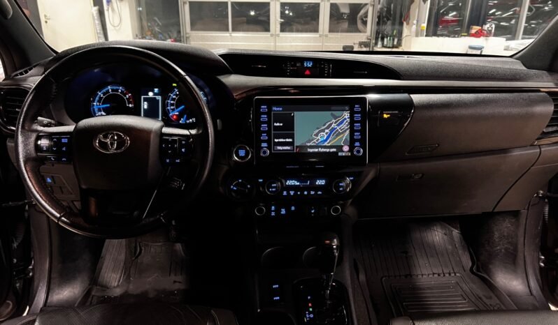 
								Toyota Hilux 2.8D – 204 ch – 4WD – Arctic Trucks – Barre LED 1000 m full									