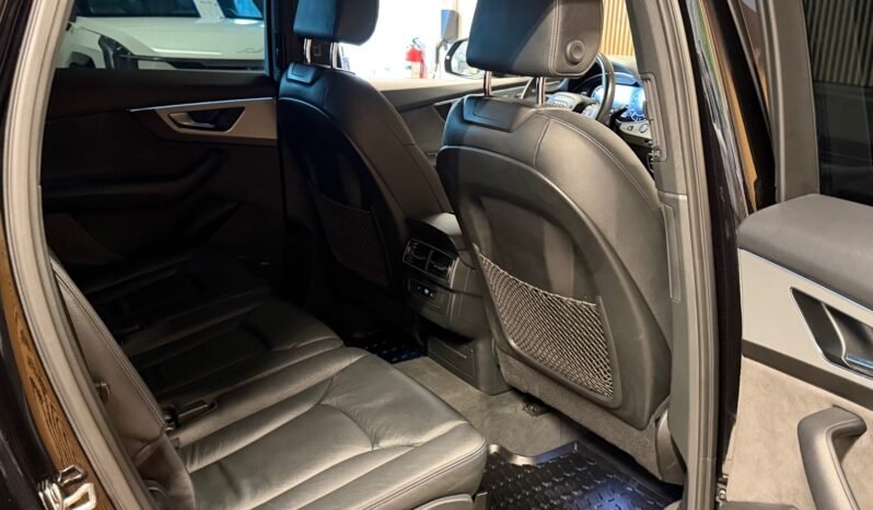 
								Audi Q7 3.0 TDI e-tron quattro | 373/386 ch | Matrix LED | Cuir | Bose | Navigation | Soft Close | Attelage full									