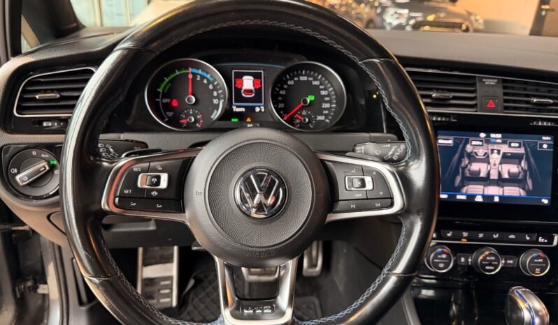 
								Volkswagen Golf VII GTE 1.4 TSI – HYBRIDE – DSG – CAMÉRA – CARPLAY – WEBASTO full									
