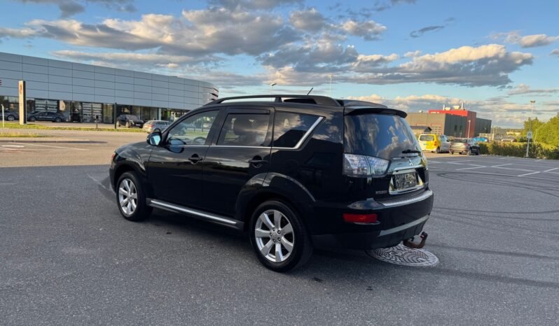 
								Mitsubishi Outlander 2.2 DI-D 156 ch 4×4 Automatique full									