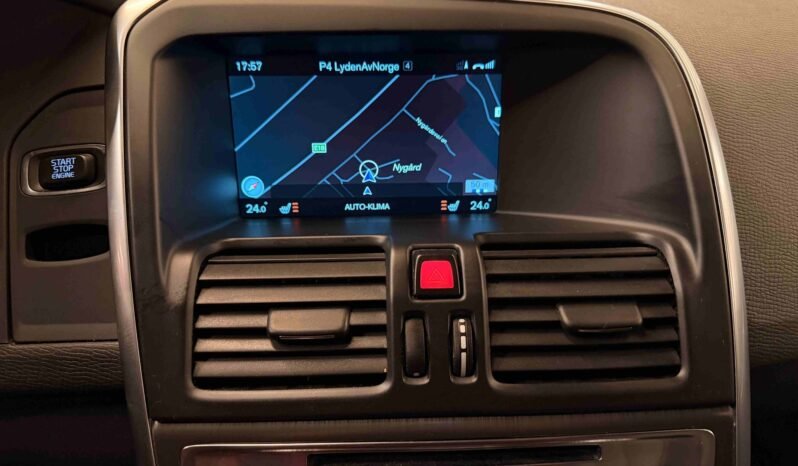 
								Volvo XC60 D4 AWD Summum | Cuir | ACC | Chauffage | Crochet | Mémoire | Navigation full									