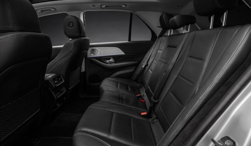 
								Mercedes-Benz GLE 350 de 4MATIC AMG Line / 2x AMG / Affichage tête haute / Premium+ / Burmester / Toit panoramique / Night Package / Hybride rechargeable / Norvégien full									