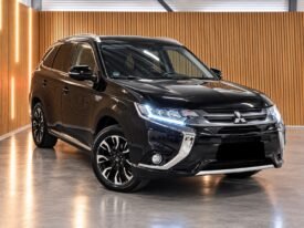 Mitsubishi Outlander PHEV 2017