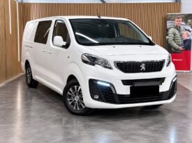 Peugeot Expert 2.0 BlueHDi 177 ch, millésime 2019, affichant 140 000 km.