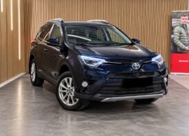 Toyota RAV4 Hybrid 4×4 de 2016 en finition Executive