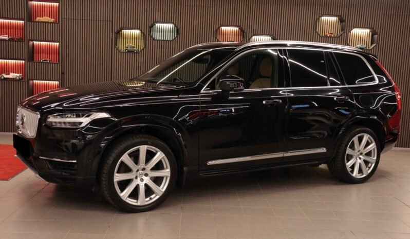 
								Volvo XC90 T8 AWD Inscription | 7 Places | Cuir | Air | B&W | ACC | Pano | Crochet full									