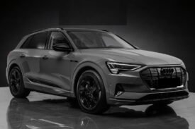 Audi e-tron 55 quattro Black Optics – ACC, Caméra, Cuir, Climatisation, Norvégien, Attelage
