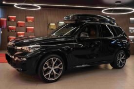 BMW X5 xDrive45e M Sport | Hybride Rechargeable | 399 ch | Harman Kardon | Cuir Marron | Panoramique | Coffre de toit