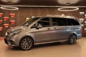 Mercedes-Benz V 300 d 4MATIC AMG 237 ch | Burmester | DISTRONIC | Caméra | Attelage | Webasto