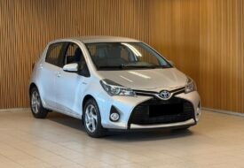 Toyota Yaris 1.5 Hybrid — 2015