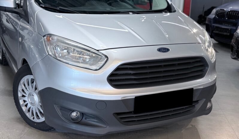
								Ford Transit Courier 1.6 TDCi 95 ch 2015, avec boîte manuelle full									