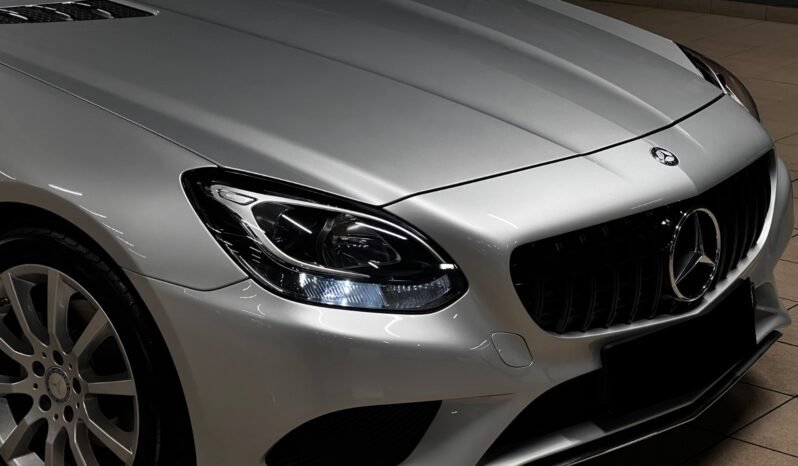 
								Mercedes-AMG SLC 43 de 2017 full									