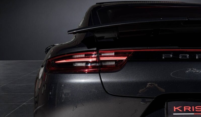 
								Porsche Panamera Turbo 550 ch | Sport Chrono | Burmester | PAW | Essieu arrière directionnel | Soft Close | Night Vision full									