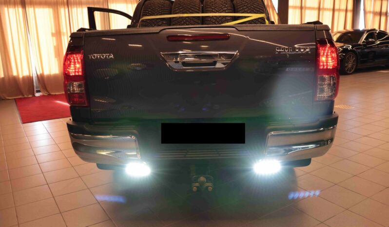 
								Toyota Hilux 2.8 D-4D 204 ch 4×4 | Automatique | Caméra de recul | Feux de travail | Attelage 3 500 kg | Garantie 10 ans full									