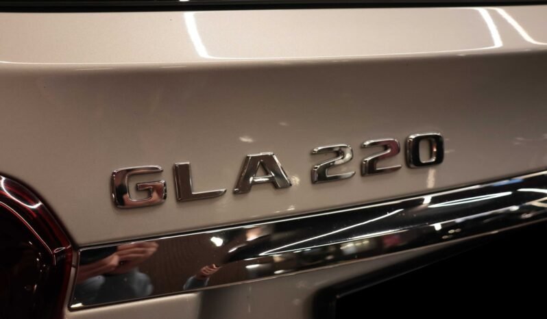 
								Mercedes-Benz GLA 220 4MATIC | 184 ch | LED | Caméra de recul | DAB | Navigation | Keyless | Crochet d’attelage full									