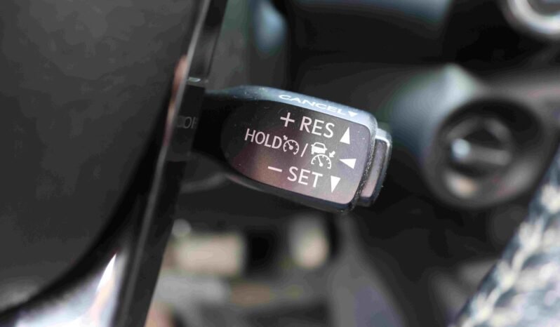 
								Toyota Hilux 2.4 D-4D 150 ch Double Cabine | Automatique | Noir | Cuir | DEFA | Feux supplémentaires | Garantie 10 ans full									
