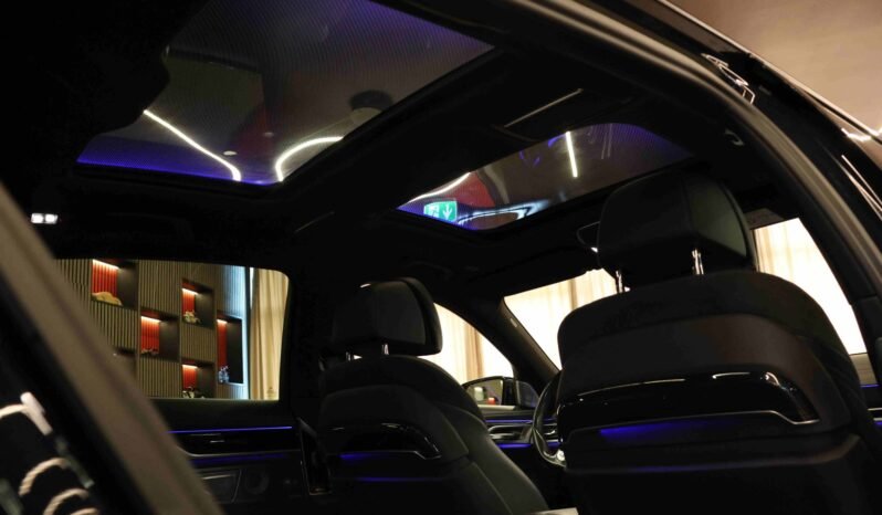 
								BMW 740Le xDrive iPerformance M Sport | HUD | ACC | Soft-Close | Pano | Laser | B&W full									