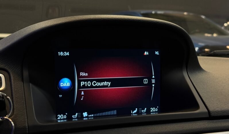 
								Volvo XC70 CUIR / AUTOMATIQUE / CONFORME AUX NORMES UE / Édition Dynamique / SERVICE / NAVIGATION full									