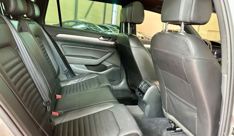 
								Volkswagen Passat Variant 2.0 TDI 190 ch 4MOTION — 2016 full									