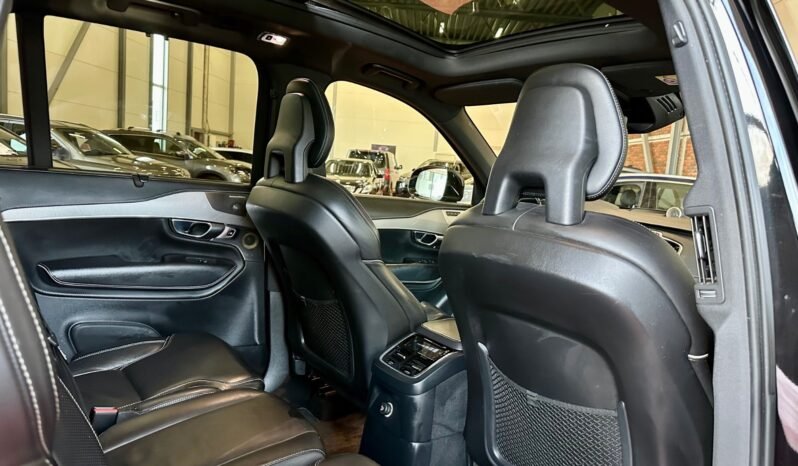 
								Volvo XC90 T8 408 ch R-Design — 2017 full									