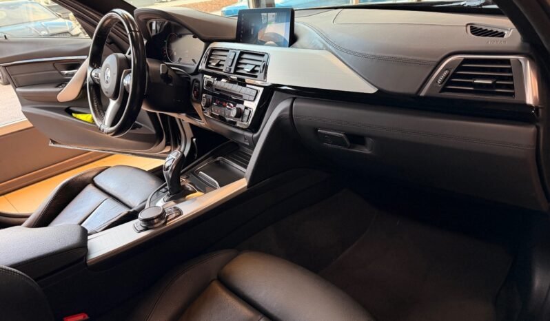 
								BMW 320d xDrive 190 ch M Sport — 2018 full									
