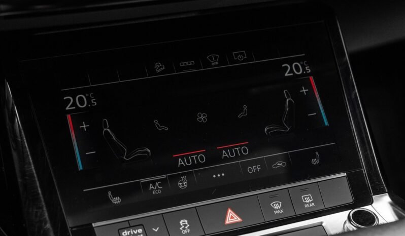 
								Audi e-tron 55 quattro Black Optics, 360°, HUD, ACC, Panoramique, Norvégien, HFeste, 1 propriétaire full									