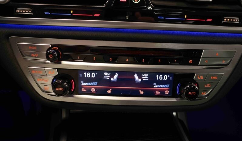
								BMW 740Le xDrive iPerformance M Sport | HUD | ACC | Soft-Close | Pano | Laser | B&W full									