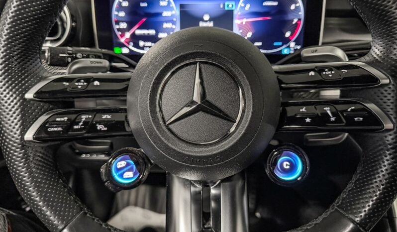 
								Mercedes-AMG C 43 4MATIC+ 408 ch – Essieu arrière directeur – Panoramique – Affichage tête haute – Sport full									