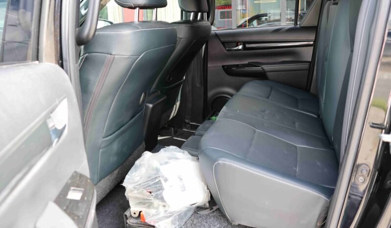 
								Toyota Hilux 2.4 D-4D 150 ch Double Cabine | Automatique | Noir | Cuir | DEFA | Feux supplémentaires | Garantie 10 ans full									