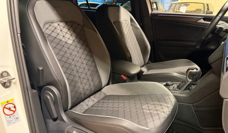 
								Volkswagen Tiguan R-Line 2.0 TDI 200 ch | 4MOTION | DSG | ACC | Caméra | Navigation | Origine Norvégienne full									