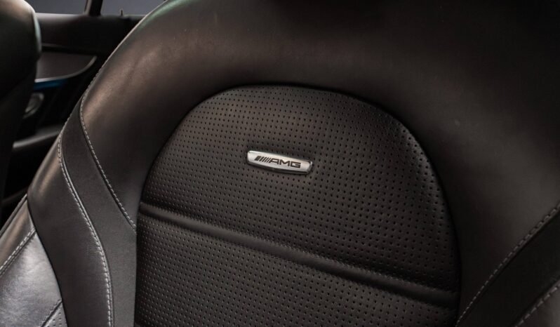 
								Mercedes-AMG C 63 476 ch | V8 Biturbo | Échappement Sport | Panoramique | Burmester | Pack Nuit full									