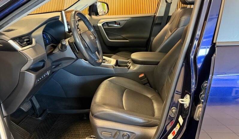 
								Toyota RAV4 Hybrid | Cuir | Navigation | Toit panoramique | Caméra 360° | Sièges ventilés full									