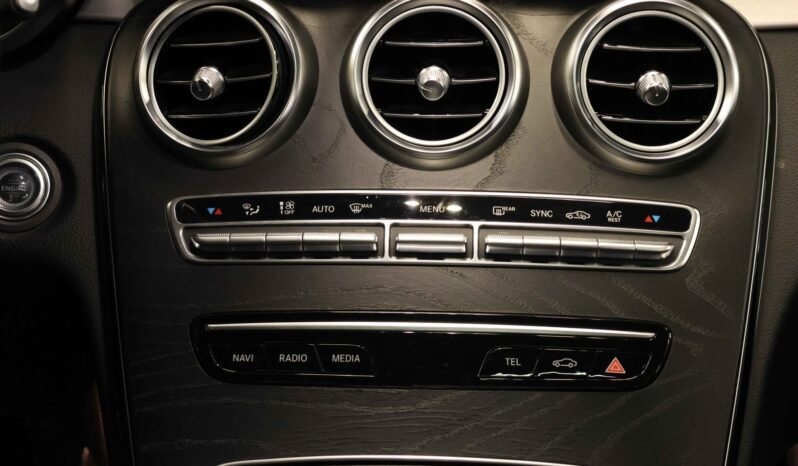 
								Mercedes-Benz C 220 d 4MATIC AMG | Burmester | Pano | Pack Nuit | Attelage | Facelift full									