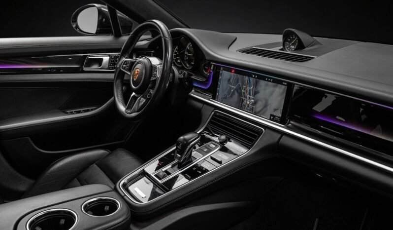 
								Porsche Panamera 4 E-Hybrid SportDesign, 462 ch, ACC, Bose, Toit panoramique, Fermeture assistée, Échappement sport full									