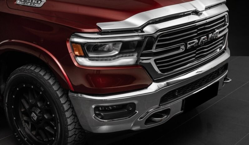 
								🚘 Dodge RAM 1500 Laramie 5.7 V8 HEMI 401 ch – Automatique 4×4 full									