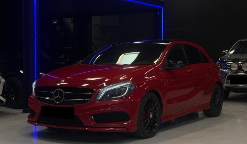
								Mercedes-Benz Classe A 180 AMG de 2013, Automatique full									