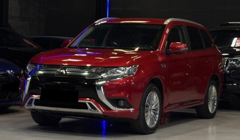 
								Mitsubishi Outlander 1 PROPRIÉTAIRE / PHEV / HYBRIDE / 4×4 / CONDUITE À DROITE / CAMÉRA À DROITE / NEUF UE full									