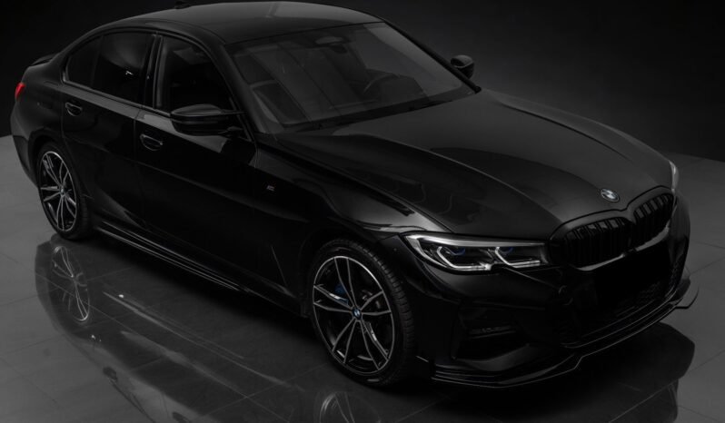 
								BMW 330e Berline xDrive M Sport / 292 ch / ACC / Affichage tête haute / Commande gestuelle / Cuir Vernasca / Laser / H-Fasten full									