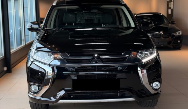
								Mitsubishi Outlander Instyle PHEV – 360°, Caméra, Cuir, Support H, Boîte à ski full									
